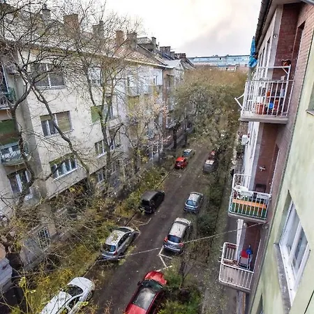 Apartment For Long-term, Budget! Szovetseg In The Heart Of Budapest